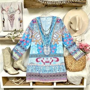 Striking boho tunic / mini dress w resort vacay vibe